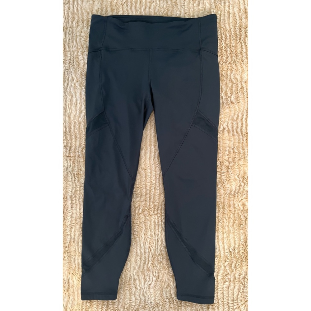 Lululemon leggings women’s size 10. Dark gray. Excellent condition.